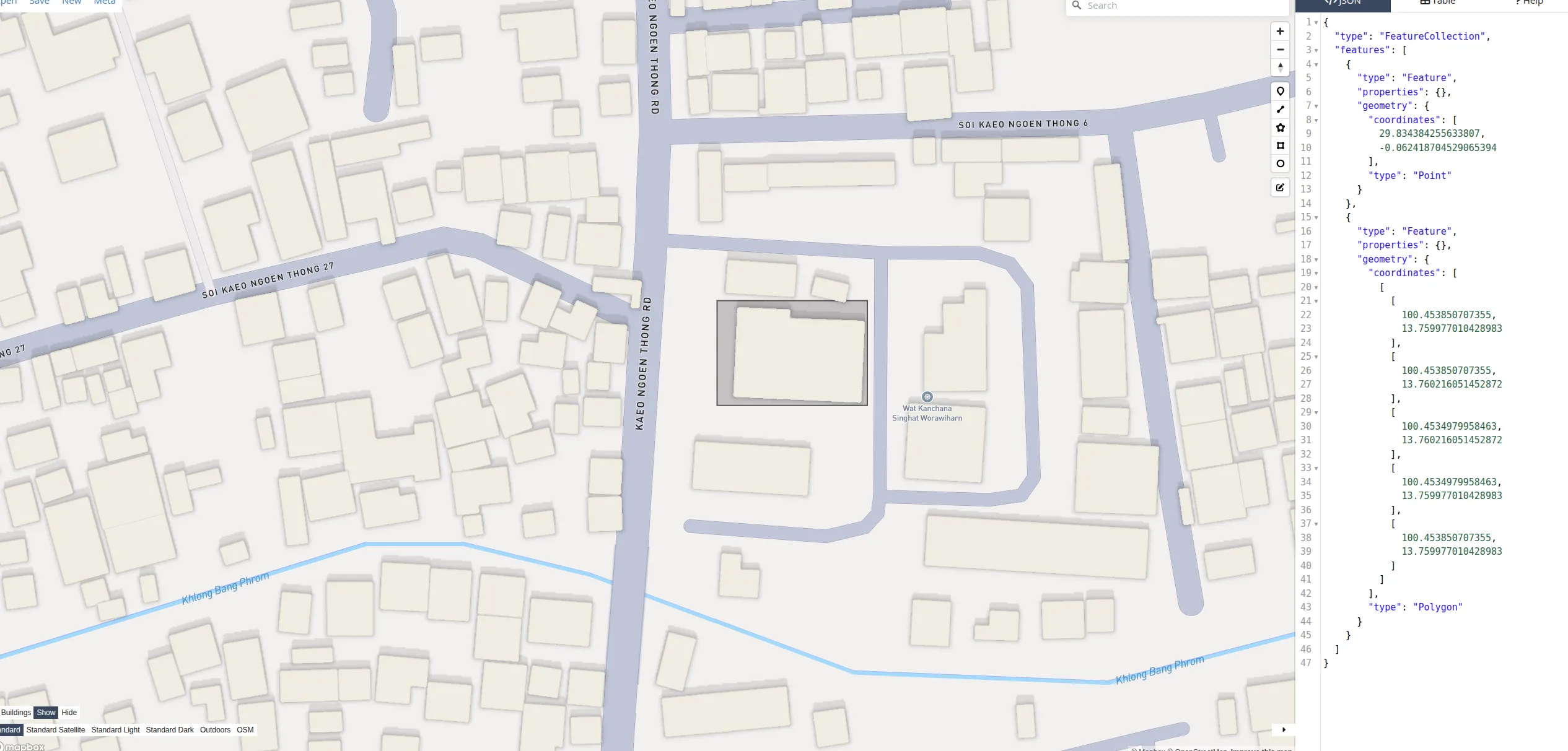 Bangkok test viewport showing Wat Kanchana Singhat area with raw GeoJSON
